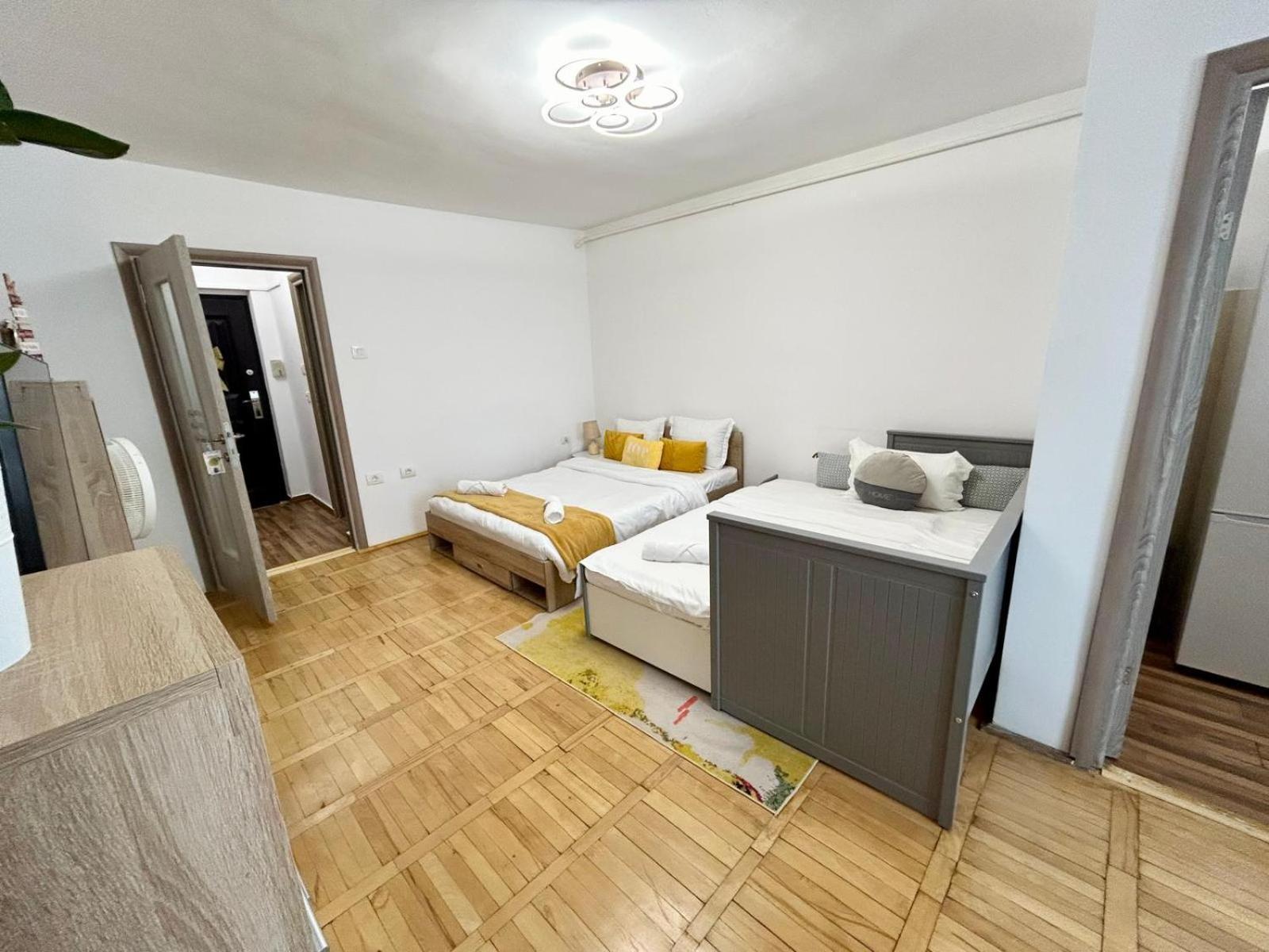 Jad - Family - Apartments & Studios Brasov Exterior photo